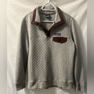 Patagonia Gray Pullover W/ Burgundy Accents Size Small